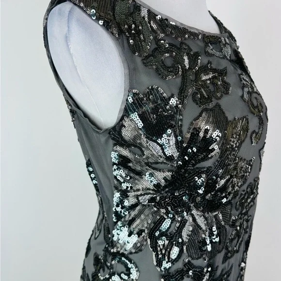 NWOT White House Black Market Cocktail Dress- grey sequin embellished size 8 - Picture 3 of 5